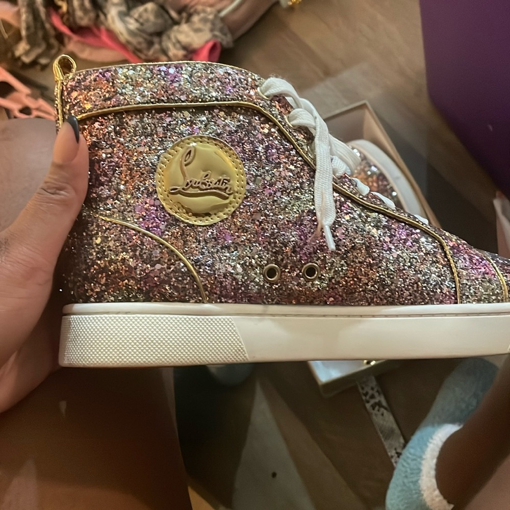 Gently used replicas